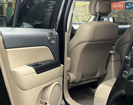 Черный Джип Патриот, объемом двигателя 2.36 л и пробегом 170 тыс. км за 8600 $, фото 12 на Automoto.ua