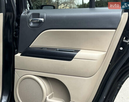 Чорний Джип Patriot, об'ємом двигуна 2.36 л та пробігом 170 тис. км за 9200 $, фото 16 на Automoto.ua