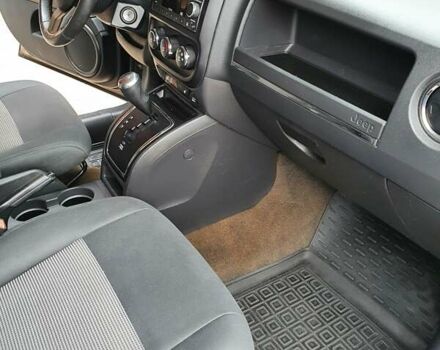 Черный Джип Патриот, объемом двигателя 2.36 л и пробегом 155 тыс. км за 10500 $, фото 12 на Automoto.ua