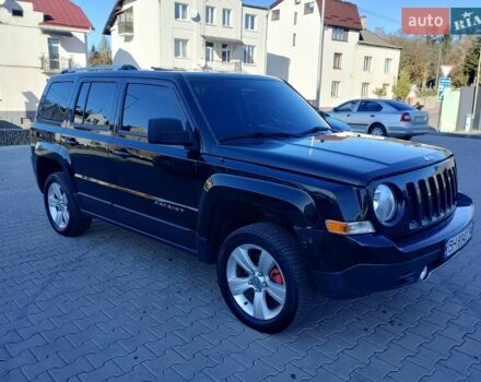 Черный Джип Патриот, объемом двигателя 2.36 л и пробегом 220 тыс. км за 12000 $, фото 2 на Automoto.ua