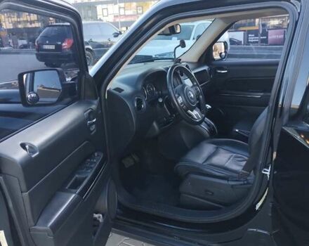 Черный Джип Патриот, объемом двигателя 2.36 л и пробегом 220 тыс. км за 12000 $, фото 7 на Automoto.ua