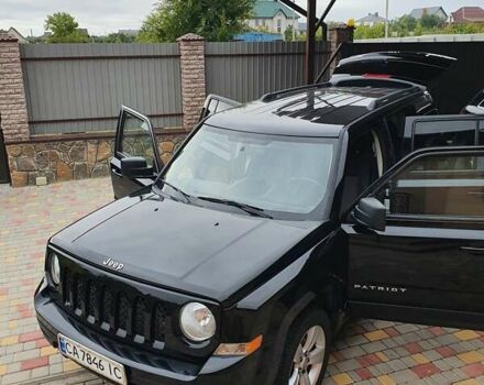 Черный Джип Патриот, объемом двигателя 2.36 л и пробегом 155 тыс. км за 10500 $, фото 3 на Automoto.ua