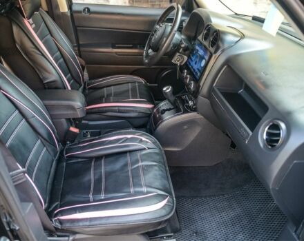 Черный Джип Патриот, объемом двигателя 2.4 л и пробегом 102 тыс. км за 10800 $, фото 6 на Automoto.ua