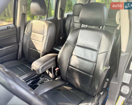 Чорний Джип Patriot, об'ємом двигуна 2.36 л та пробігом 120 тис. км за 10000 $, фото 7 на Automoto.ua