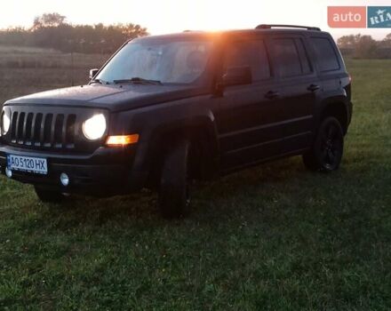 Черный Джип Патриот, объемом двигателя 2 л и пробегом 135 тыс. км за 9900 $, фото 1 на Automoto.ua