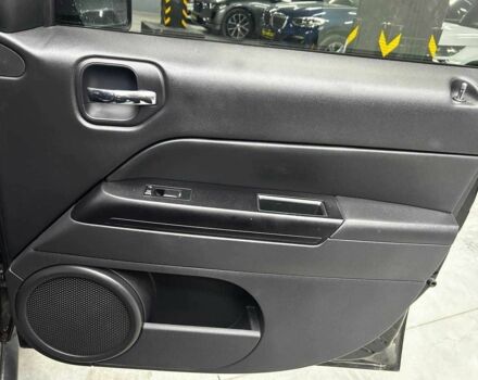 Чорний Джип Patriot, об'ємом двигуна 2.4 л та пробігом 104 тис. км за 11100 $, фото 17 на Automoto.ua