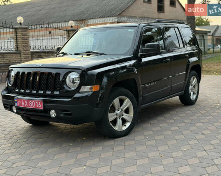 Черный Джип Патриот, объемом двигателя 2.4 л и пробегом 197 тыс. км за 9999 $, фото 2 на Automoto.ua