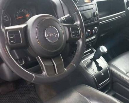 Черный Джип Патриот, объемом двигателя 2.36 л и пробегом 180 тыс. км за 9700 $, фото 5 на Automoto.ua