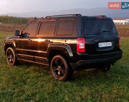 Черный Джип Патриот, объемом двигателя 2 л и пробегом 135 тыс. км за 9900 $, фото 6 на Automoto.ua