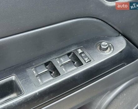 Черный Джип Патриот, объемом двигателя 2.36 л и пробегом 156 тыс. км за 9490 $, фото 14 на Automoto.ua