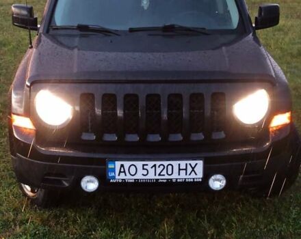 Черный Джип Патриот, объемом двигателя 2 л и пробегом 135 тыс. км за 9900 $, фото 2 на Automoto.ua