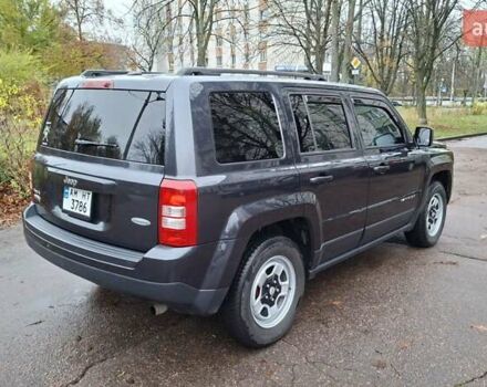 Черный Джип Патриот, объемом двигателя 2.36 л и пробегом 187 тыс. км за 10800 $, фото 9 на Automoto.ua
