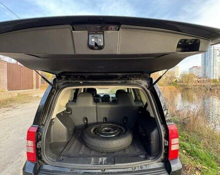 Черный Джип Патриот, объемом двигателя 2.36 л и пробегом 144 тыс. км за 10500 $, фото 18 на Automoto.ua