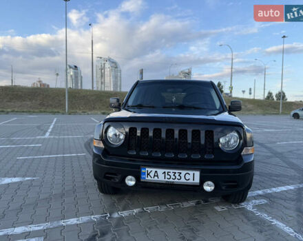 Чорний Джип Patriot, об'ємом двигуна 2 л та пробігом 137 тис. км за 10350 $, фото 1 на Automoto.ua