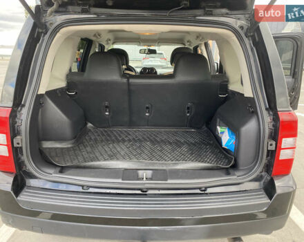 Черный Джип Патриот, объемом двигателя 2.36 л и пробегом 143 тыс. км за 10900 $, фото 7 на Automoto.ua