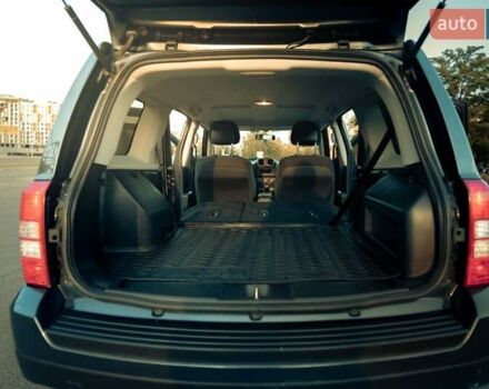 Чорний Джип Patriot, об'ємом двигуна 2.36 л та пробігом 190 тис. км за 11000 $, фото 9 на Automoto.ua