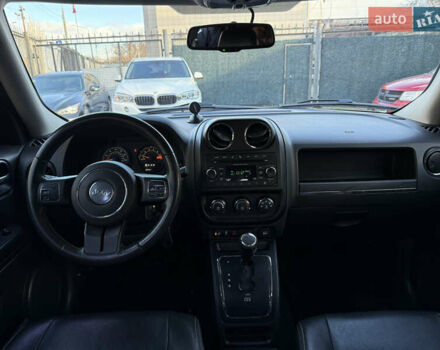 Чорний Джип Patriot, об'ємом двигуна 2.4 л та пробігом 128 тис. км за 10300 $, фото 9 на Automoto.ua