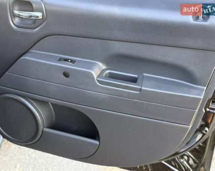 Чорний Джип Patriot, об'ємом двигуна 2 л та пробігом 137 тис. км за 10350 $, фото 22 на Automoto.ua