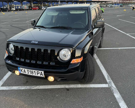 Чорний Джип Patriot, об'ємом двигуна 2.36 л та пробігом 187 тис. км за 10900 $, фото 1 на Automoto.ua