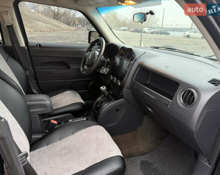 Черный Джип Патриот, объемом двигателя 2 л и пробегом 137 тыс. км за 10350 $, фото 16 на Automoto.ua