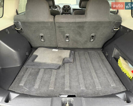 Чорний Джип Patriot, об'ємом двигуна 2.36 л та пробігом 187 тис. км за 10900 $, фото 17 на Automoto.ua