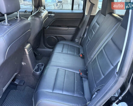 Чорний Джип Patriot, об'ємом двигуна 2.4 л та пробігом 128 тис. км за 10300 $, фото 10 на Automoto.ua