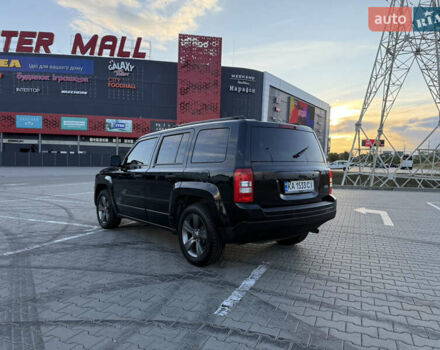 Чорний Джип Patriot, об'ємом двигуна 2 л та пробігом 137 тис. км за 10350 $, фото 4 на Automoto.ua