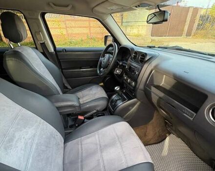 Черный Джип Патриот, объемом двигателя 2.36 л и пробегом 144 тыс. км за 10500 $, фото 21 на Automoto.ua