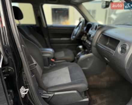 Чорний Джип Patriot, об'ємом двигуна 2.36 л та пробігом 144 тис. км за 7900 $, фото 32 на Automoto.ua