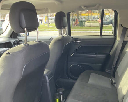 Черный Джип Патриот, объемом двигателя 2.36 л и пробегом 99 тыс. км за 11500 $, фото 11 на Automoto.ua