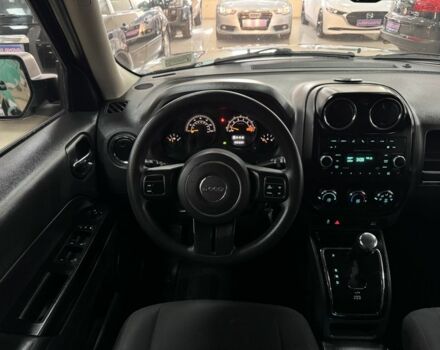 Чорний Джип Patriot, об'ємом двигуна 2.4 л та пробігом 109 тис. км за 10400 $, фото 14 на Automoto.ua