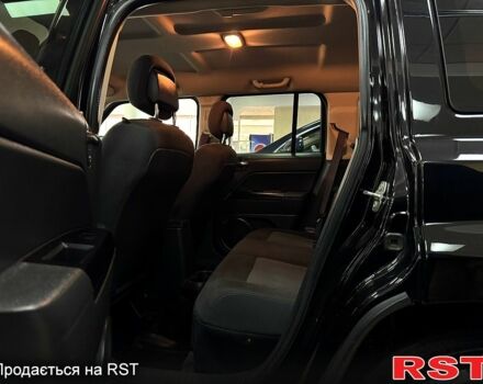 Чорний Джип Patriot, об'ємом двигуна 2.4 л та пробігом 109 тис. км за 10400 $, фото 7 на Automoto.ua