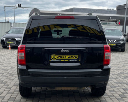 Черный Джип Патриот, объемом двигателя 2.4 л и пробегом 200 тыс. км за 9800 $, фото 5 на Automoto.ua