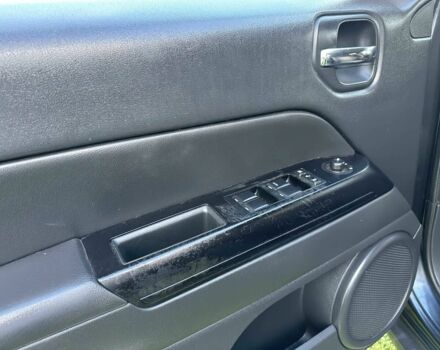 Черный Джип Патриот, объемом двигателя 2 л и пробегом 73 тыс. км за 6000 $, фото 11 на Automoto.ua