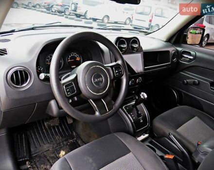 Чорний Джип Patriot, об'ємом двигуна 2 л та пробігом 85 тис. км за 8950 $, фото 5 на Automoto.ua