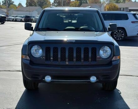 Черный Джип Патриот, объемом двигателя 2.4 л и пробегом 73 тыс. км за 5700 $, фото 1 на Automoto.ua