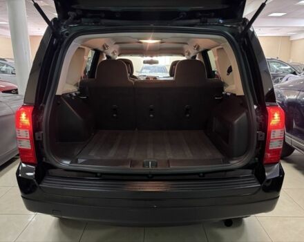 Чорний Джип Patriot, об'ємом двигуна 2.4 л та пробігом 109 тис. км за 10400 $, фото 8 на Automoto.ua