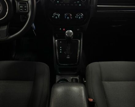 Чорний Джип Patriot, об'ємом двигуна 2.4 л та пробігом 109 тис. км за 10400 $, фото 15 на Automoto.ua