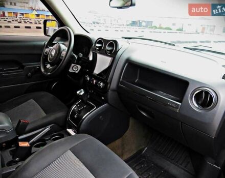 Чорний Джип Patriot, об'ємом двигуна 2 л та пробігом 85 тис. км за 8950 $, фото 15 на Automoto.ua