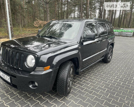 Черный Джип Патриот, объемом двигателя 2 л и пробегом 269 тыс. км за 8300 $, фото 1 на Automoto.ua