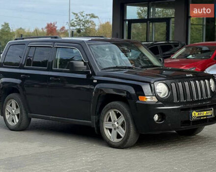 Черный Джип Патриот, объемом двигателя 2.14 л и пробегом 226 тыс. км за 11000 $, фото 1 на Automoto.ua