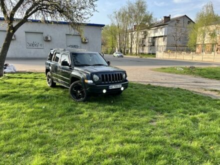 Чорний Джип Patriot, об'ємом двигуна 2.5 л та пробігом 88 тис. км за 11500 $, фото 1 на Automoto.ua