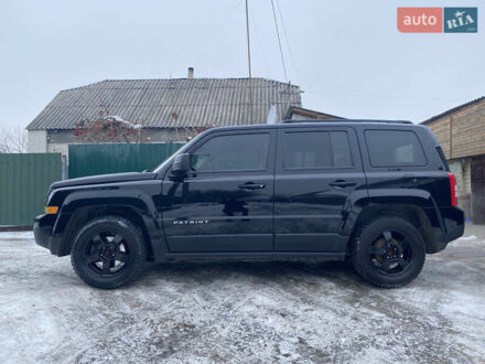 Джип Patriot 2013 у Житомирі на Automoto.ua Чорний Джип Patriot, об'ємом двигуна 2 л та пробігом 123 тис. км за 9977 $, фото 1 на Automoto.ua