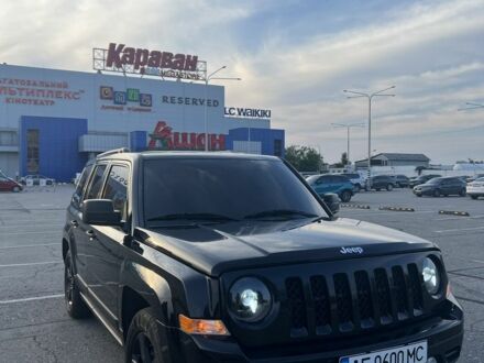 Чорний Джип Patriot, об'ємом двигуна 2 л та пробігом 170 тис. км за 12600 $, фото 1 на Automoto.ua