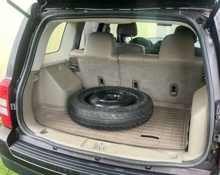 Коричневий Джип Patriot, об'ємом двигуна 2 л та пробігом 193 тис. км за 8300 $, фото 4 на Automoto.ua