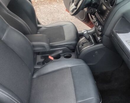 Джип Патриот 2016 в Кривом Роге на Automoto.ua Красный Джип Патриот, объемом двигателя 2 л и пробегом 138 тыс. км за 286 $, фото 3 на Automoto.ua