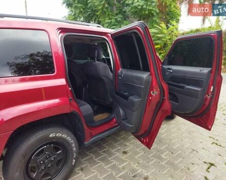 Красный Джип Патриот, объемом двигателя 2.36 л и пробегом 180 тыс. км за 8800 $, фото 2 на Automoto.ua