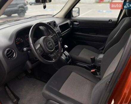 Красный Джип Патриот, объемом двигателя 2.36 л и пробегом 250 тыс. км за 8690 $, фото 12 на Automoto.ua