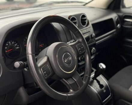 Красный Джип Патриот, объемом двигателя 2.4 л и пробегом 250 тыс. км за 8690 $, фото 10 на Automoto.ua