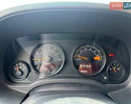 Червоний Джип Patriot, об'ємом двигуна 2.36 л та пробігом 213 тис. км за 7777 $, фото 13 на Automoto.ua